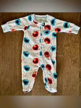2010 Sesame Street 3M 3 Months Elmo and Cookie Monster Sleeper Onsie Vintage